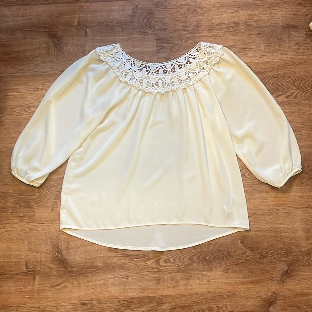 Woman’s XS white dress shirt